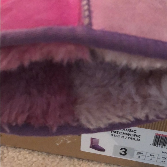 Rare UGG Classic Patchwork Girls Size 3 Boots - Picture 13 of 14